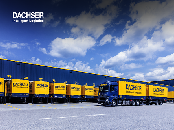 Dachser Wechselbrücken vor LKW-Lieferungs-Toren