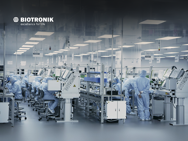 Forscher arbeiten im Labor von Biotronik