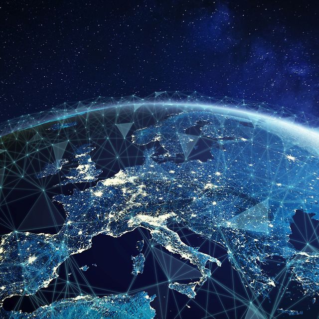 Erdkugel im Weltraum mit abstrakter Netzstruktur