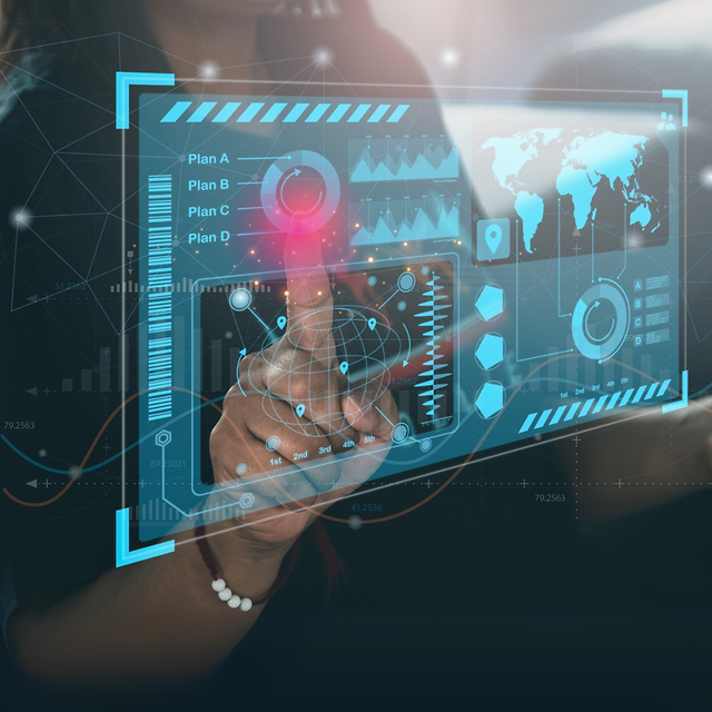Hand bedient digitales Touchscreen-Dashboard mit Datenvisualisierung.
